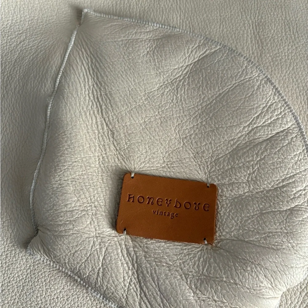 Honeydove Shearling Vest - Picture 5 of 5